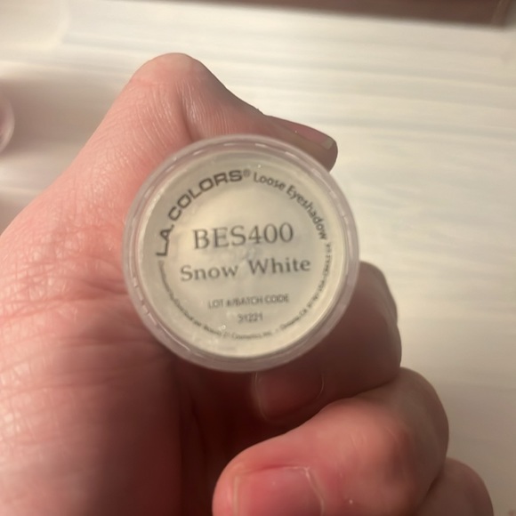 Four Eyeshadows L.A. Colors Shimmering Loose - Picture 6 of 8